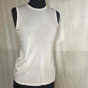 White tank top never worn